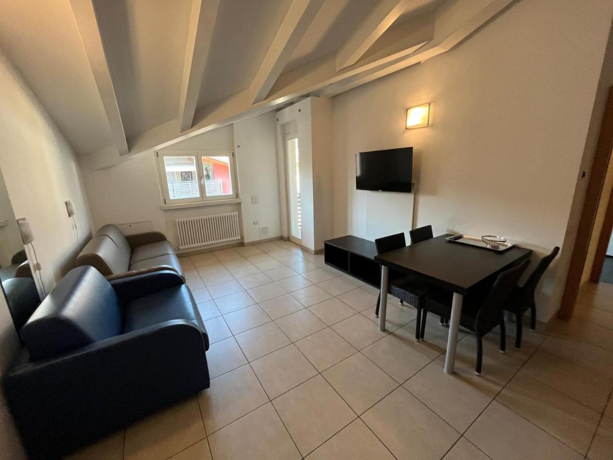 4 Limoni Apartment Resort Riva del Garda Eksteriør bilde