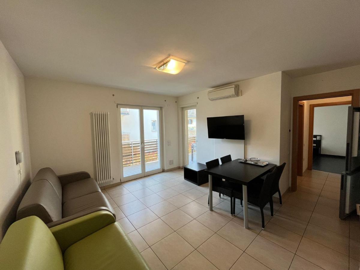 4 Limoni Apartment Resort Riva del Garda Eksteriør bilde