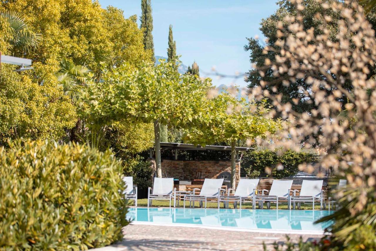 4 Limoni Apartment Resort Riva del Garda Eksteriør bilde