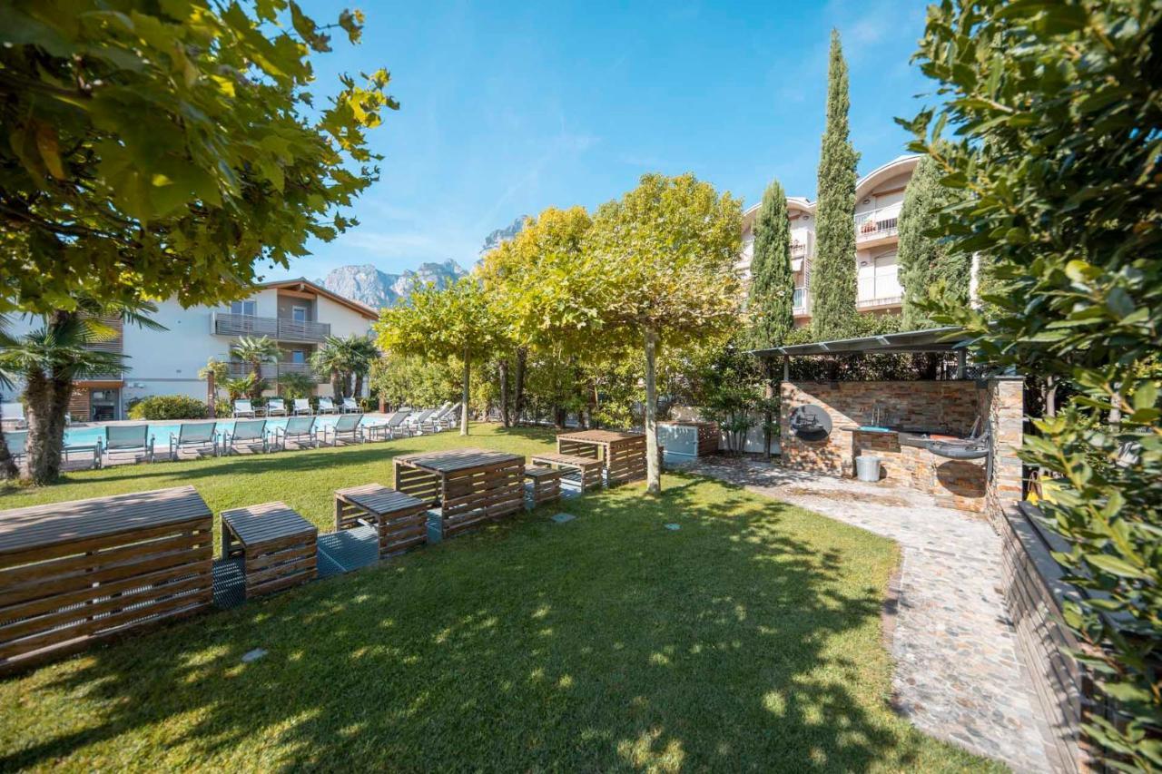 4 Limoni Apartment Resort Riva del Garda Eksteriør bilde